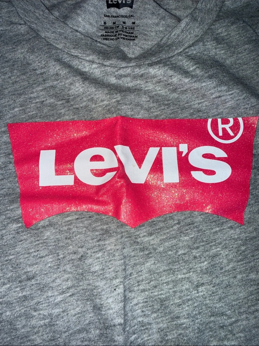Levi's Grey Tee with Pink Sparkle 💖 Logo - Kids Short Sleeve